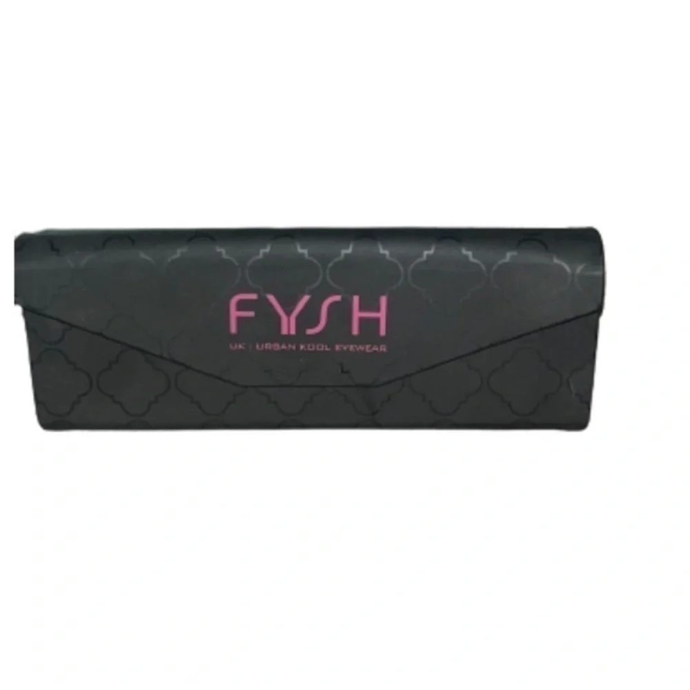 FYSH urban kool eyewear glasses case